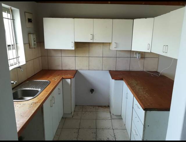 3 BEDROOM HOUSE FOR SALE IN SUMMER GREENS